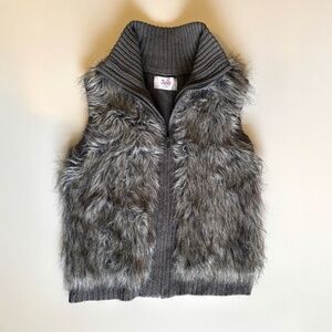 Justice Grey Faux Fur Sweater Vest Full Zip Knit Back Size 14 Girls - Warm